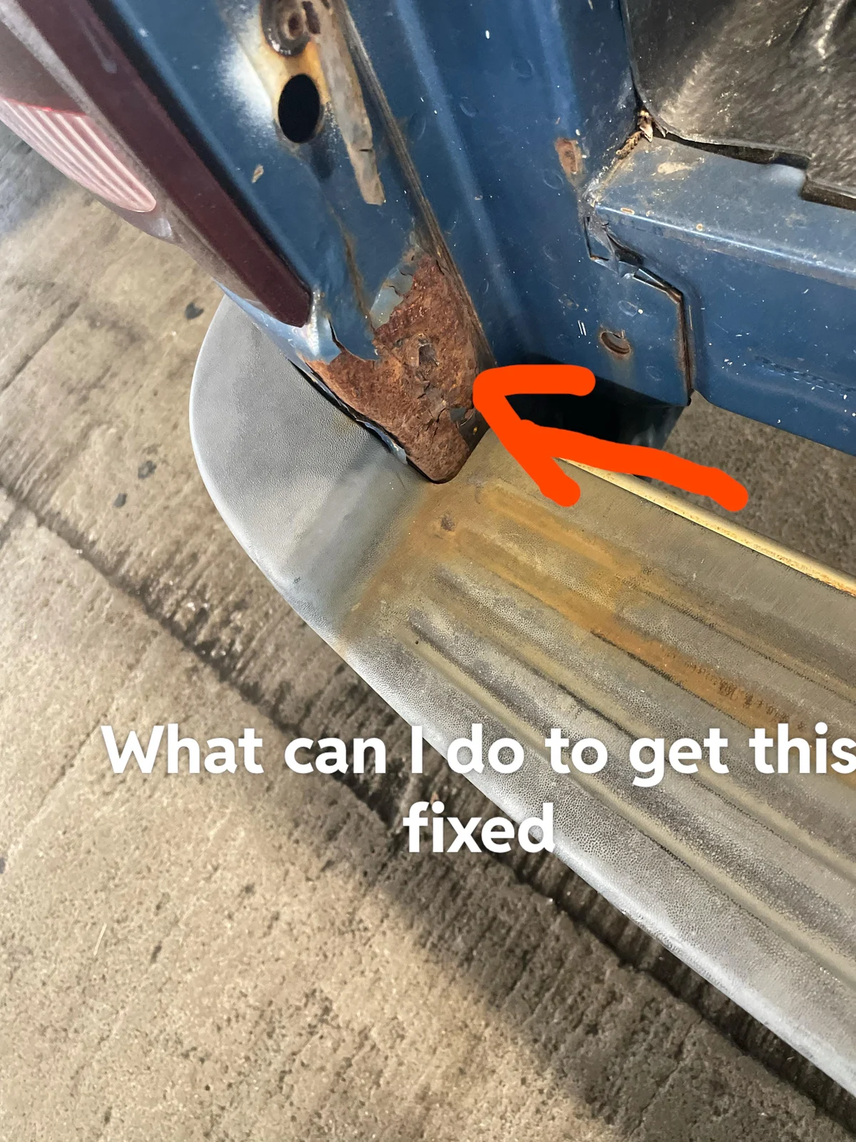 How to fix a rusted tailgate hinge without causing damage - how to fix a rusted tailgate hinge
